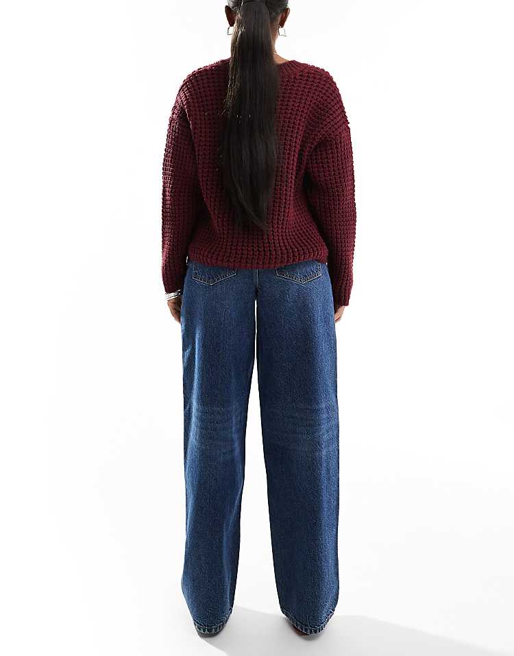 https://images.asos-media.com/products/miss-selfridge-baggy-jean-in-indigo-wash/206360175-2?$n_750w$&wid=750&fit=constrain