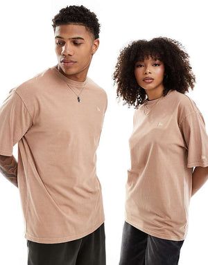 New Era unisex washed t-shirt in brown