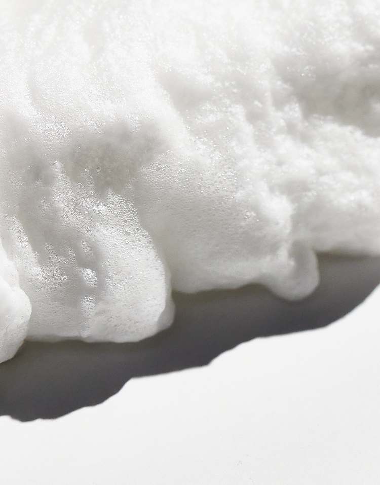 https://images.asos-media.com/products/curlsmith-invincible-volume-mousse-201ml/206551081-2?$n_750w$&wid=750&fit=constrain