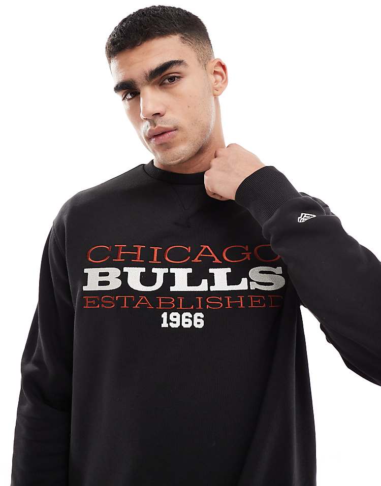 New Era chicago bulls sweatshirt in black