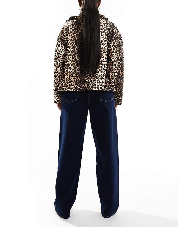 https://images.asos-media.com/products/miss-selfridge-denim-baggy-jean-in-indigo/207008320-3?$n_750w$&wid=750&fit=constrain