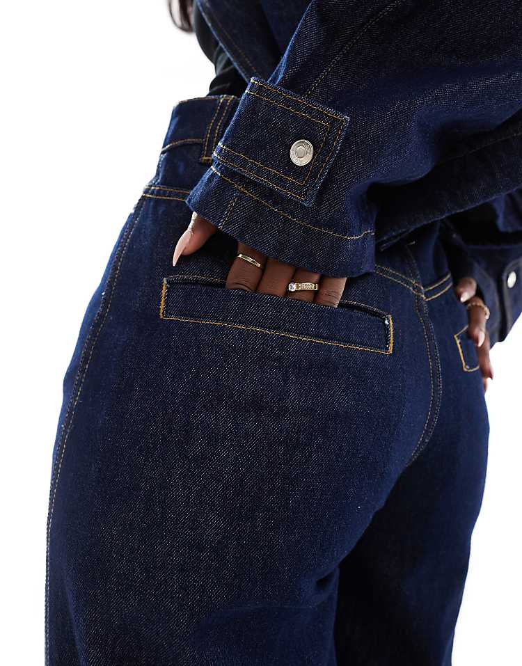 https://images.asos-media.com/products/asos-design-tailored-barrel-jeans-in-rinse-wash/207034033-5?$n_750w$&wid=750&fit=constrain