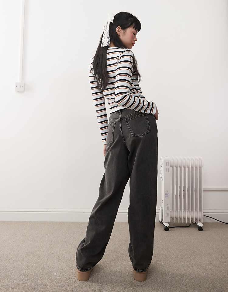 https://images.asos-media.com/products/miss-selfridge-baggy-jean-in-light-black-wash/207547189-2?$n_750w$&wid=750&fit=constrain