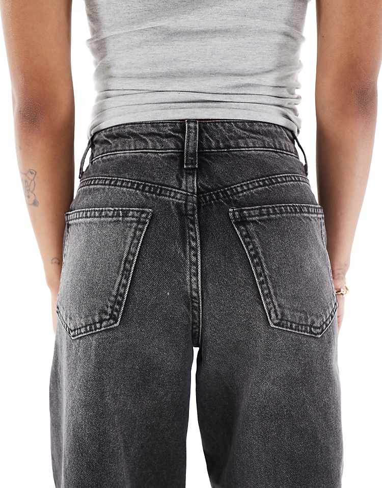 https://images.asos-media.com/products/miss-selfridge-petite-baggy-jean-in-light-black-wash/207547221-4?$n_750w$&wid=750&fit=constrain