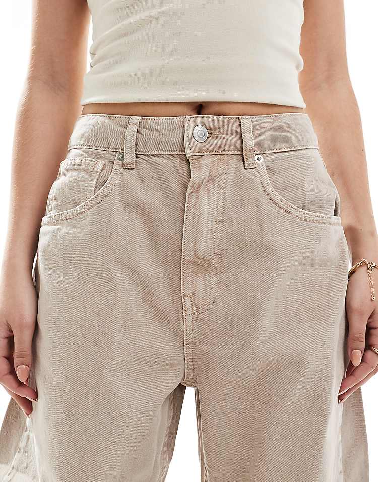 https://images.asos-media.com/products/asos-design-barrel-leg-jeans-in-manuka/207680815-4?$n_750w$&wid=750&fit=constrain