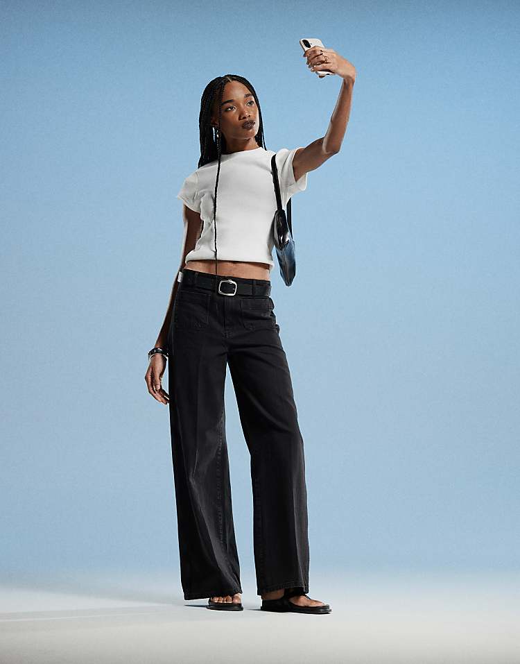 https://images.asos-media.com/products/mango-gold-button-wide-leg-jean-in-black/207881376-1-black?$n_750w$&wid=750&fit=constrain