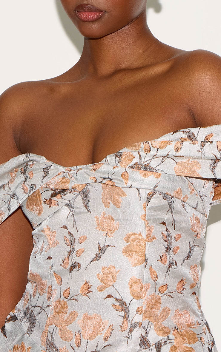 https://cdn-img.prettylittlething.com/7/6/0/6/76060c8bb97739c4e588985a34c17e8916d281e2_CNL9030_4_blue_bardot_jacquard_shift_dress.jpg