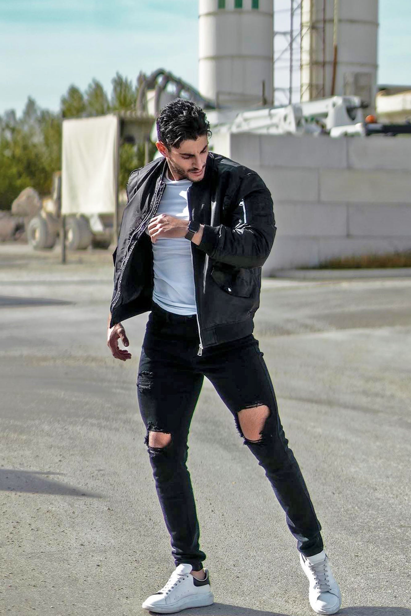 https://cdn.shopify.com/s/files/1/0293/9277/products/IAin_tComingHomeSkinnyJean-Black_mer_3.jpg?v=1698855930