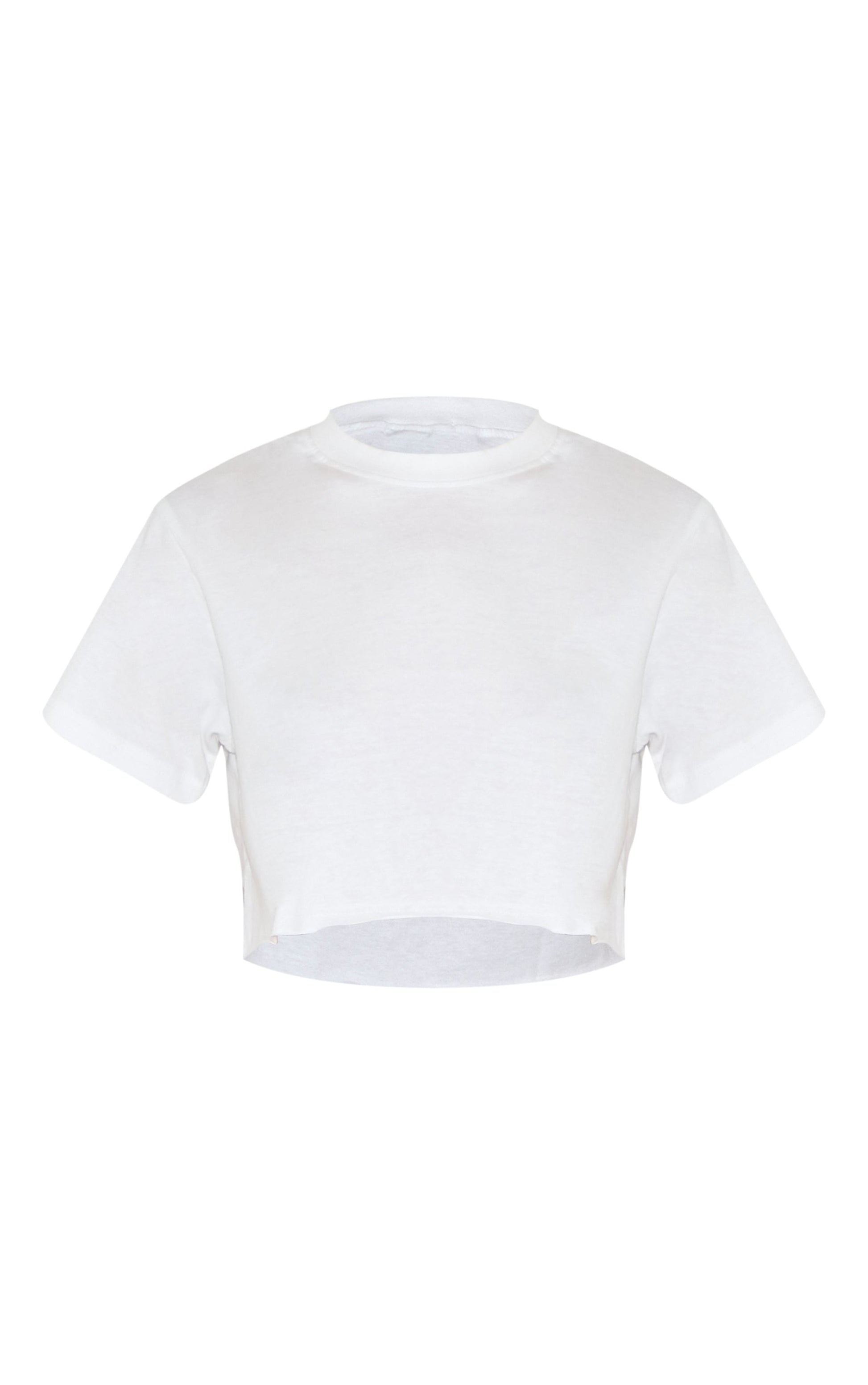 https://cdn-img.prettylittlething.com/d/2/7/b/d27b103ed0b0081d60854397339fde7badd1255c_CMS8189_5_cotton_white_oversized_crop_t_shirt.jpg