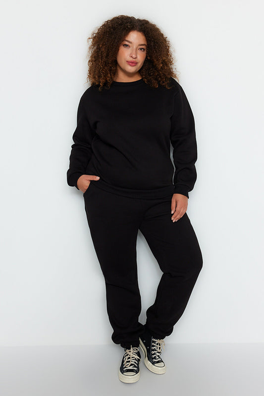 Trendyol Curve Große Größen in Sweatsuit Set - Schwarz - Relaxed Fit - HCWP 
