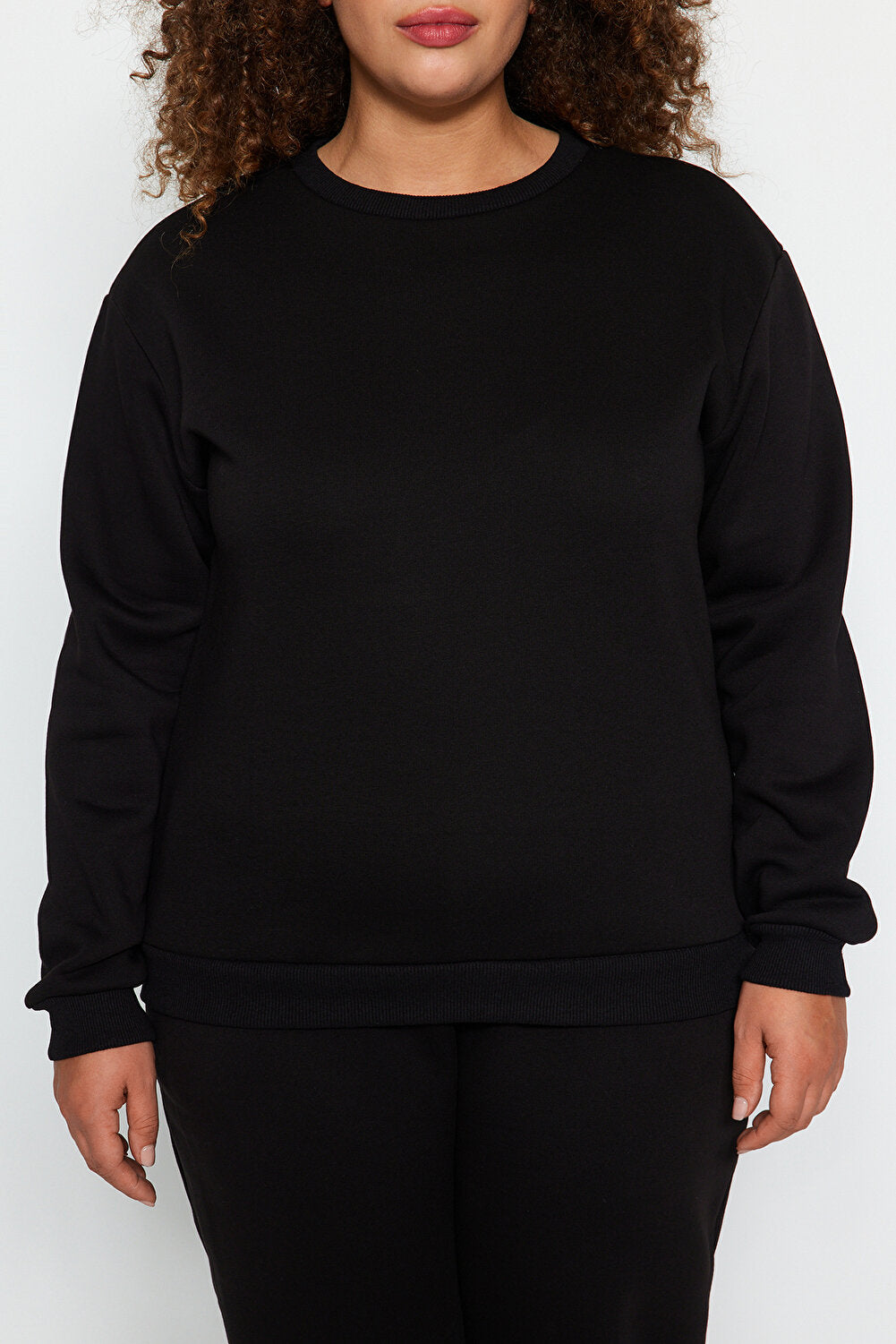Trendyol Curve Große Größen in Sweatsuit Set - Schwarz - Relaxed Fit - HCWP 